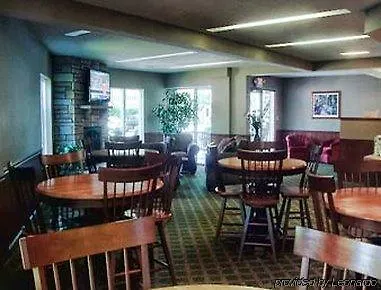 Super 8 By Wyndham Traverse City 