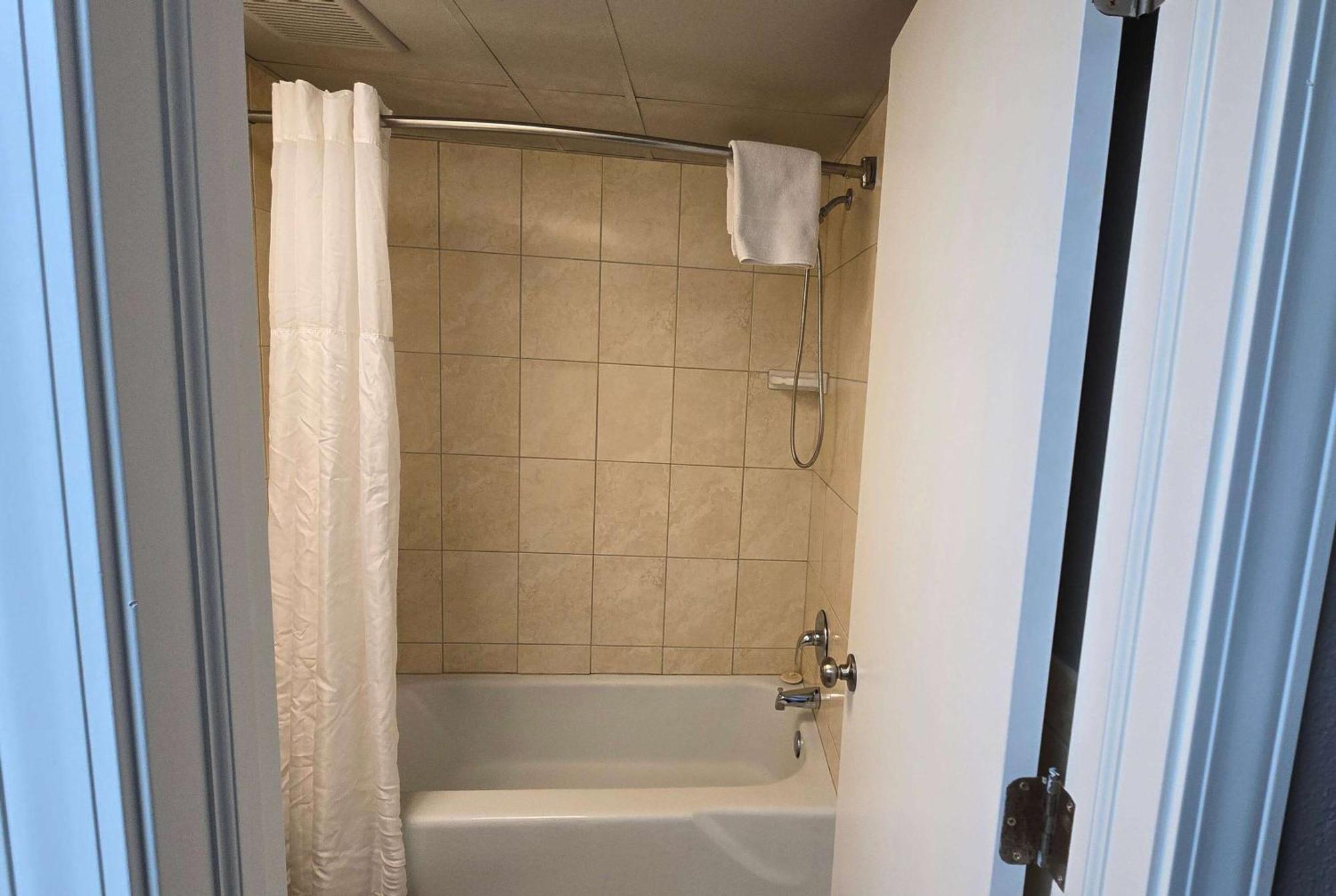 Hotel Super 8 By Wyndham Traverse
