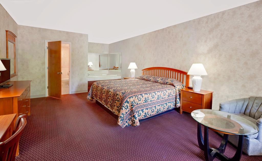 Hotel Super 8 By Wyndham Traverse Traverse City