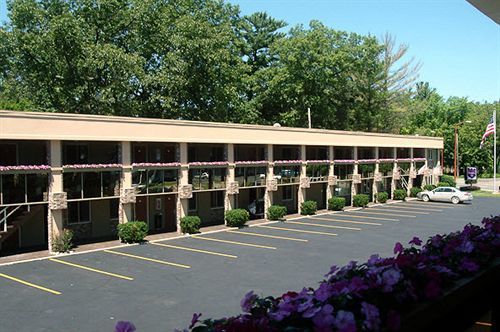 Super 8 By Wyndham Traverse Hotel Traverse City